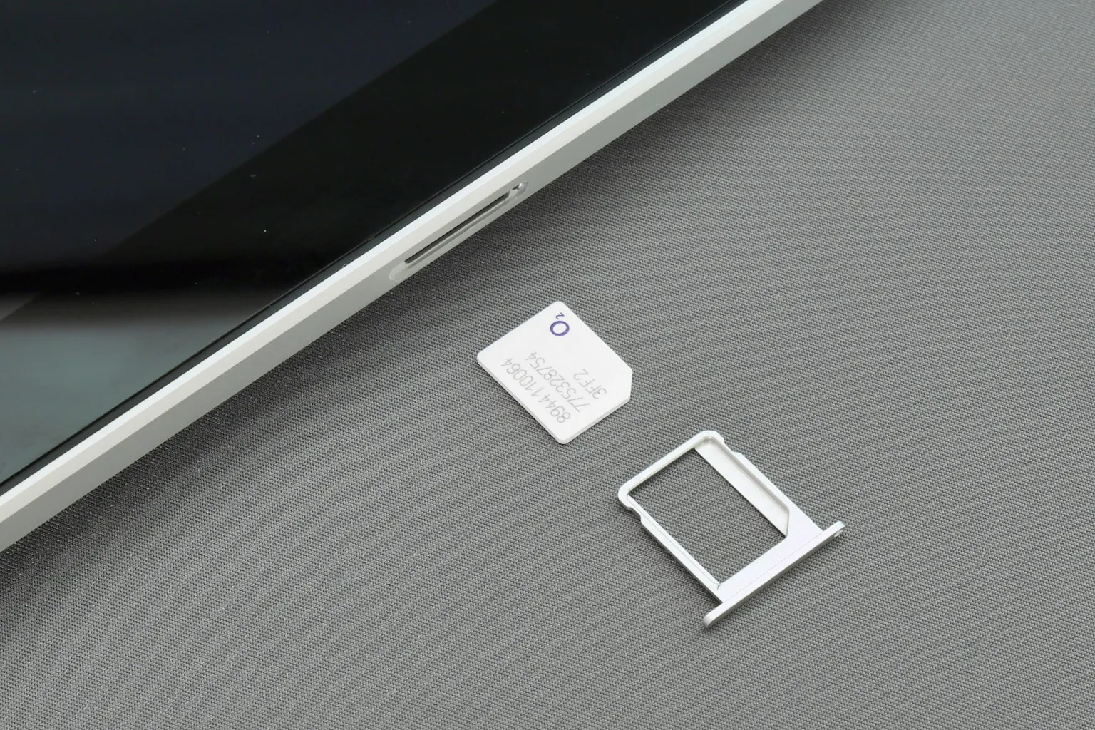How to Buy a SIM Card in Qatar: Visitor and Resident Options