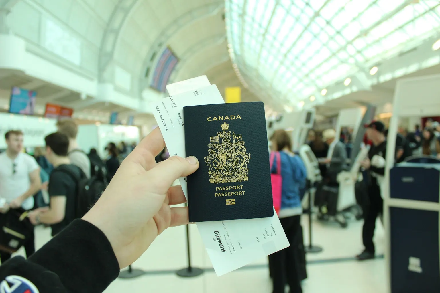 Can My Employer Keep My Passport in Qatar? What the Law Says