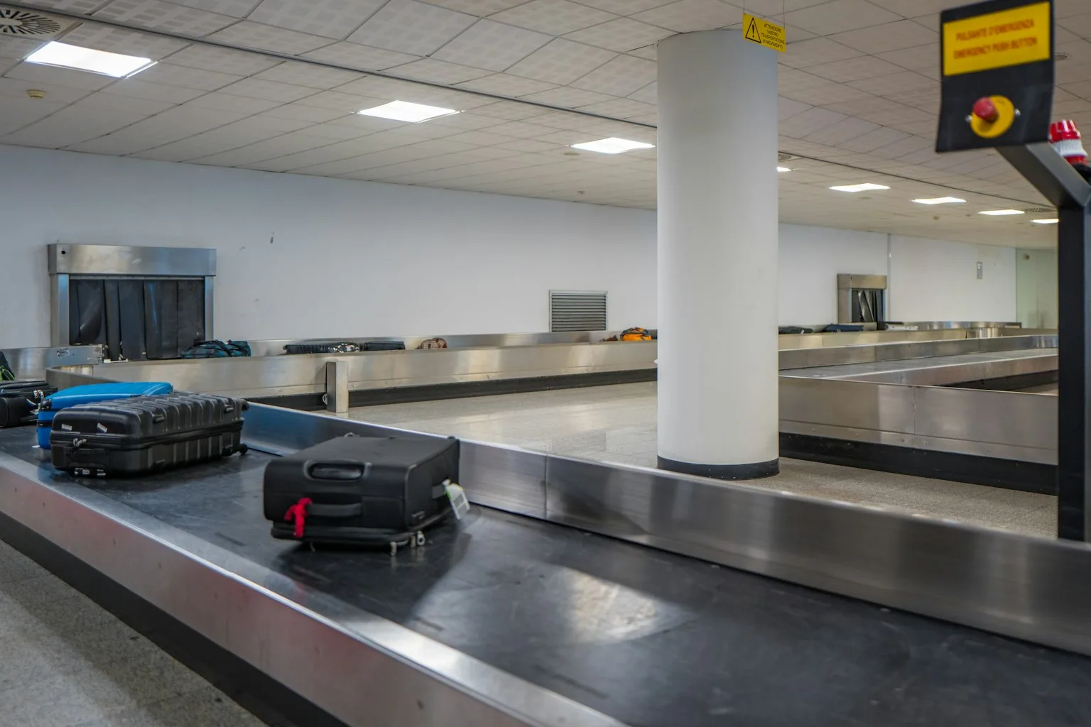 Flight Delay and Lost Baggage in Qatar: What the Trade Law Says About Airline Liability