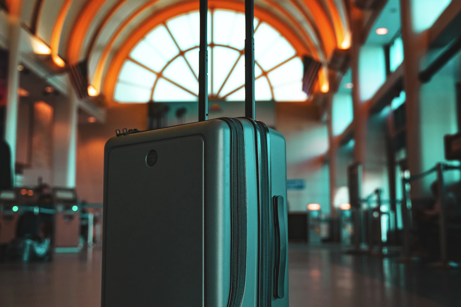 Leaving Qatar Without Cancelling Your Residence Permit: What Happens and the Six Month Rule