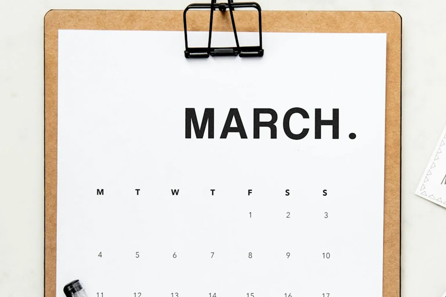 Weekly Rest Day and Public Holidays in Qatar: What Private Sector Workers Get